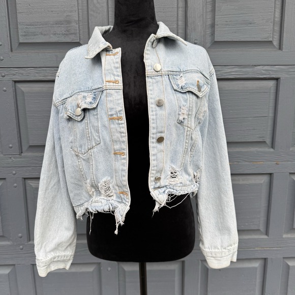 Roolee Jackets & Blazers - Women's White Wash Distressed Cropped Jean Jacket Size Medium!